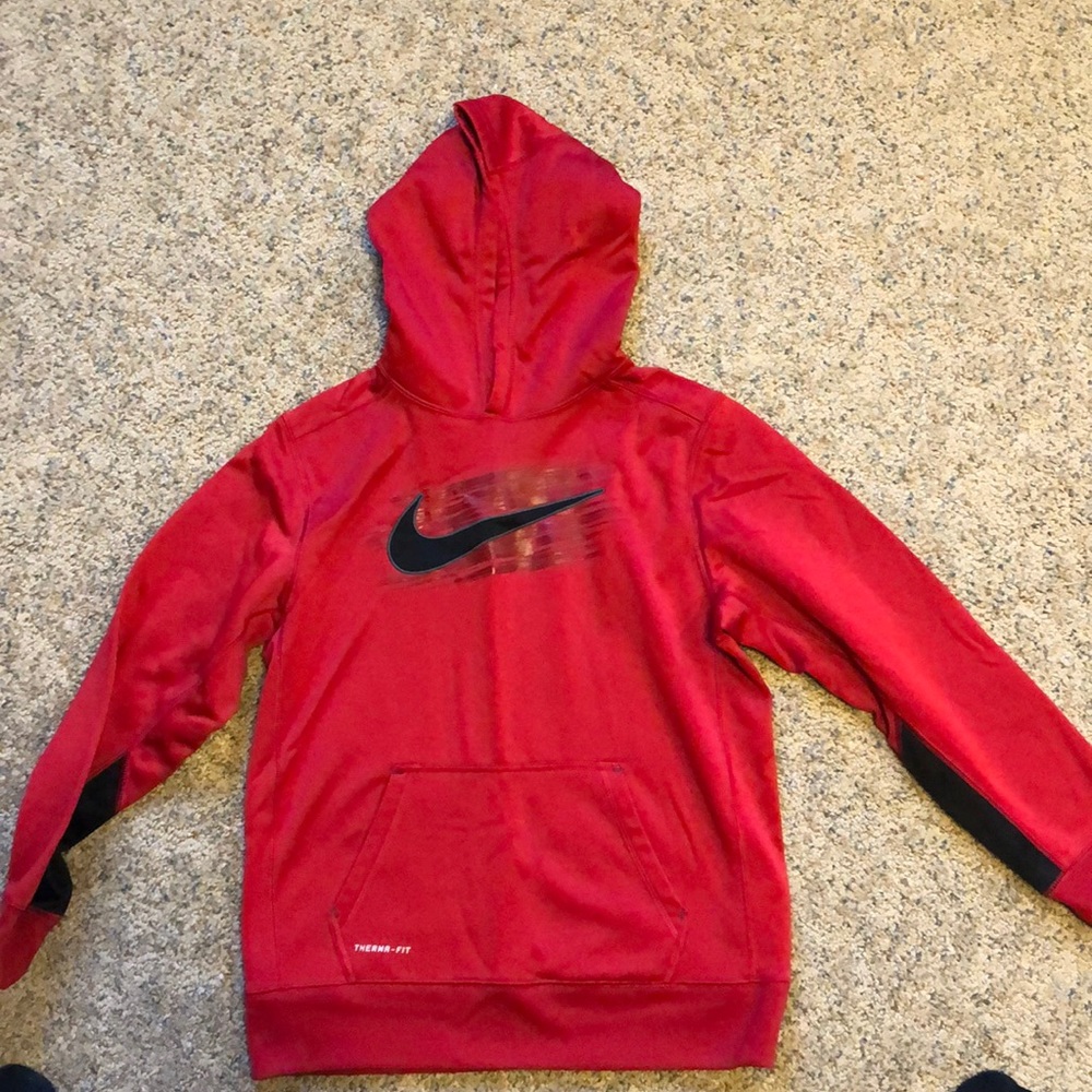 Therma fit Nike sweatshirts